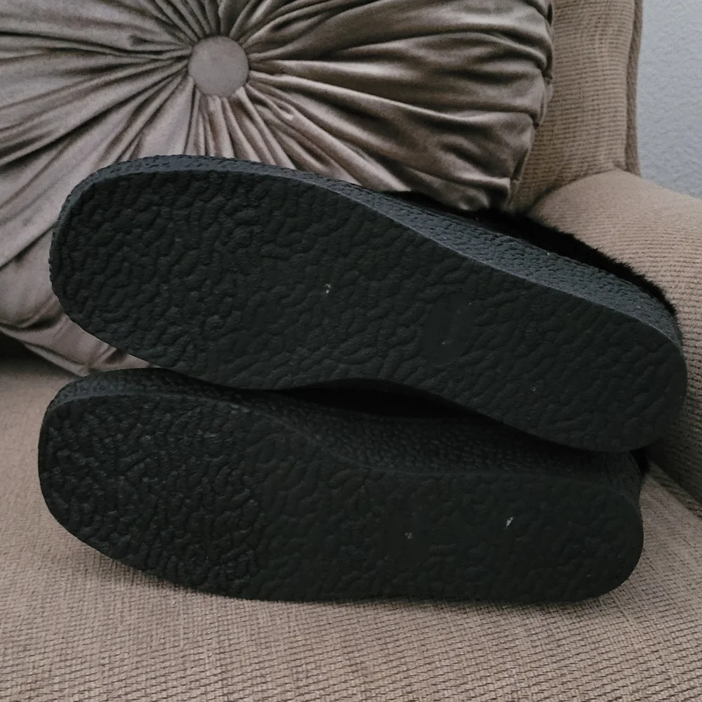 BEARPAW GENUINE SHEEPSKIN SUEDE RABBIT FUR WEDGE BOOTS